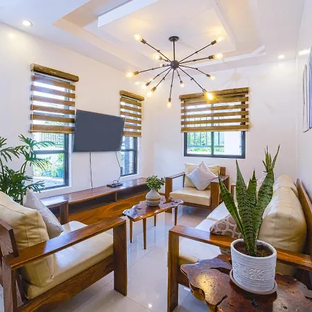 Bella Homes 6Br 4Bath Near Rotunda Tagaytay City Exterior photo