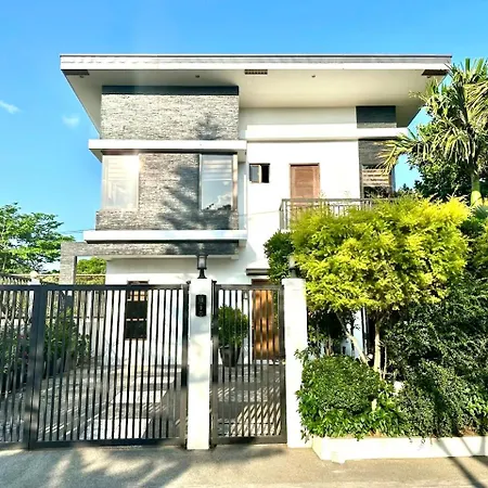 Bella Homes 6Br 4Bath Near Rotunda Tagaytay City Exterior photo