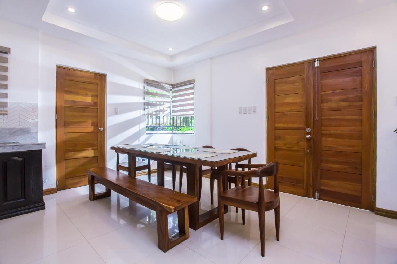 Holiday home Bella Homes 6br 4bath Near Rotunda Tagaytay City