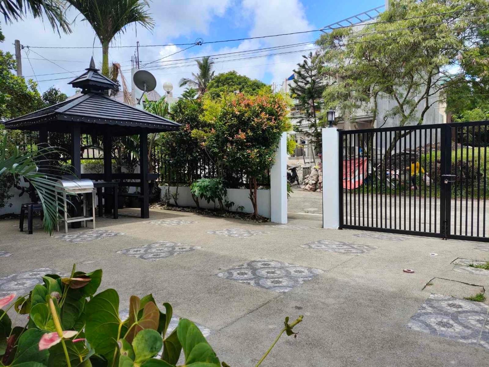 Bella Homes 6br 4bath Near Rotunda Holiday home Tagaytay City