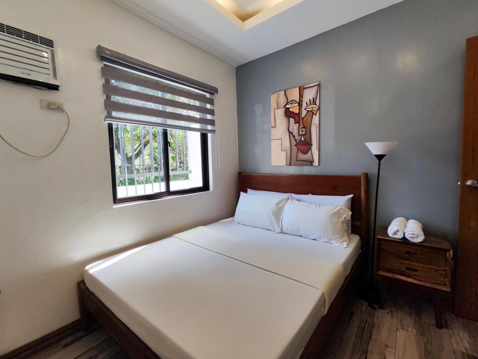 Bella Homes 6br 4bath Near Rotunda Holiday home Tagaytay City