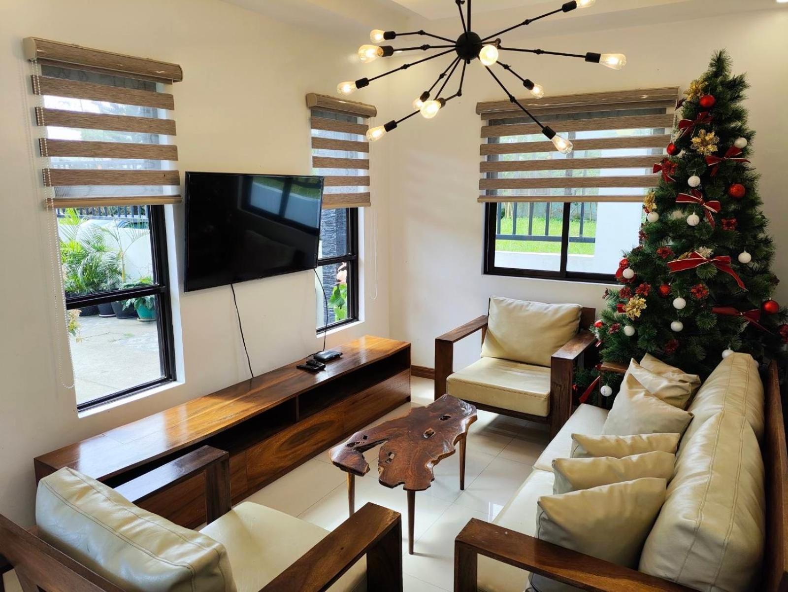Holiday home Bella Homes 6br 4bath Near Rotunda