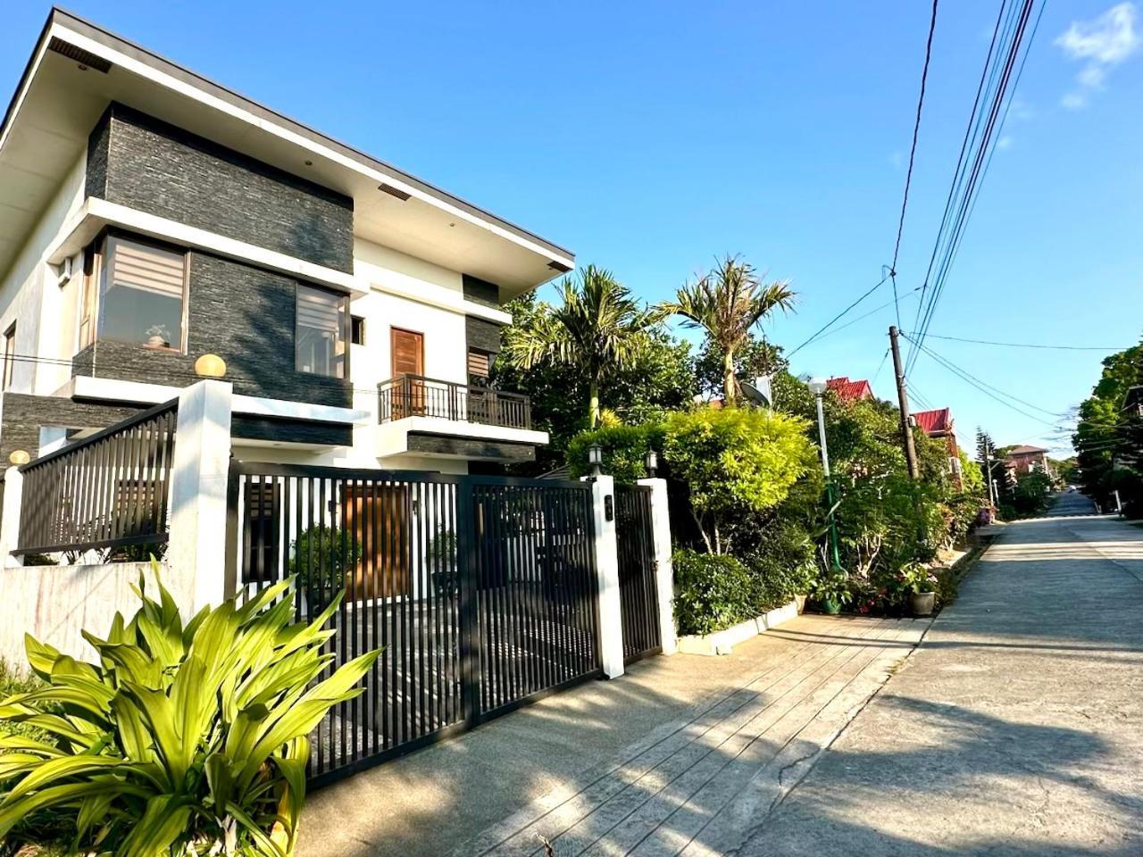 Bella Homes 6br 4bath Near Rotunda Tagaytay City